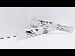 Reisende Zahnpasta des kleinen Minihotels mit umweltfreundlicher recyclebarer Papiertüteverpackung