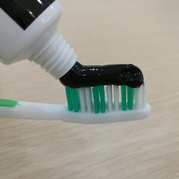 Gmp-Zahnweißungs-Zahnpasta-Zahnbürste stellte organische Kräuter-Miswak-Schwarzkümmel-Samen-Auszüge ein